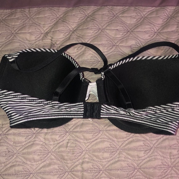 Black and White Stripe So Bra, Size 36C - Picture 2 of 6